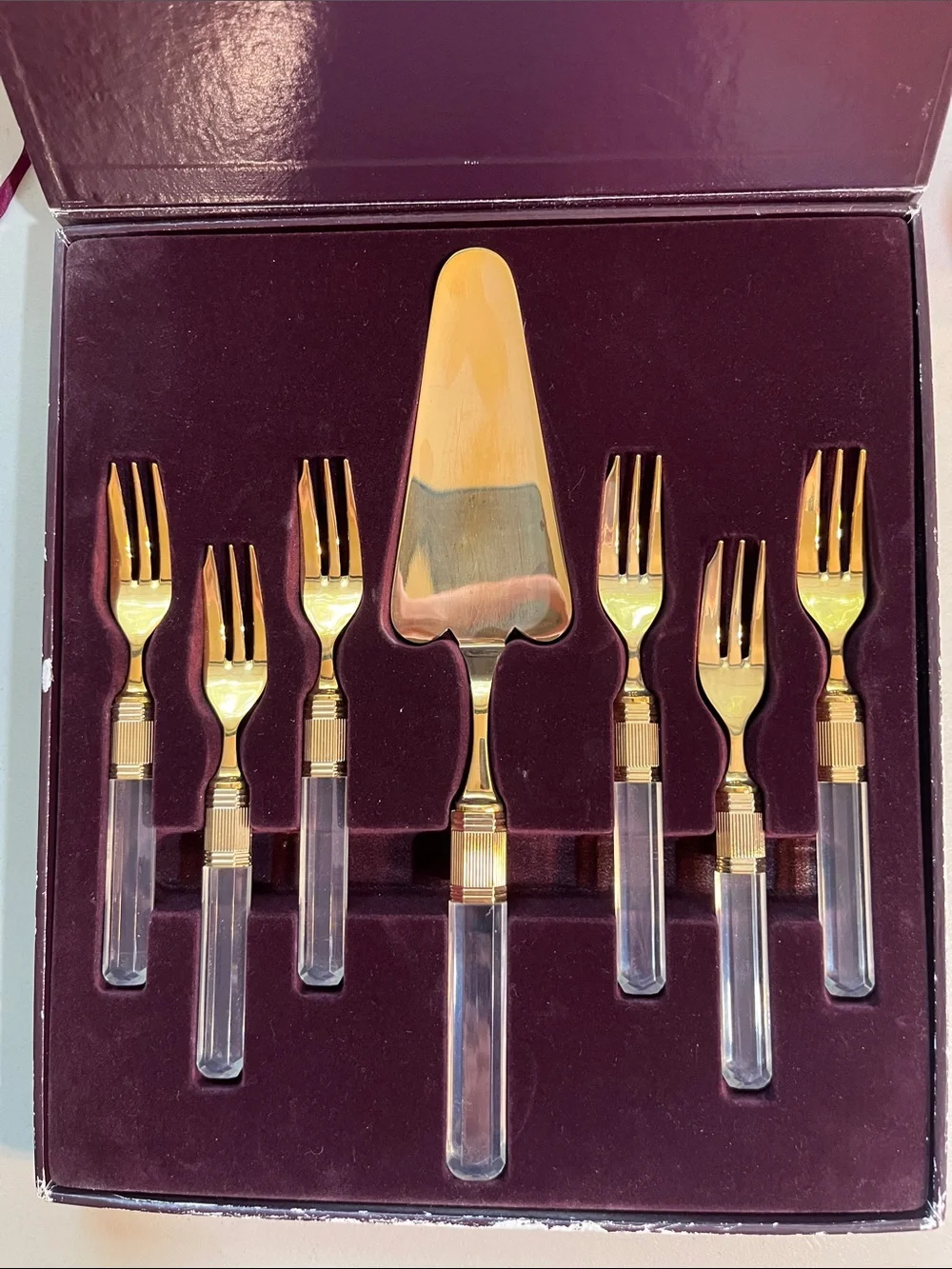 Mikasa Gold Plated Cake Server and Clear Handle Dessert Fork Set